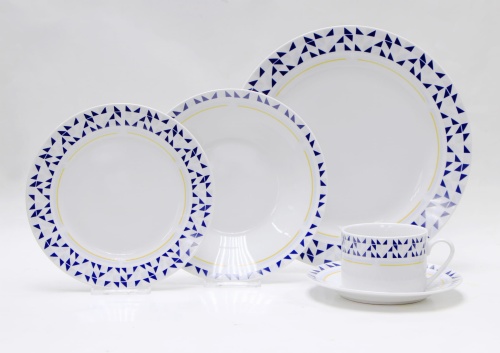 zastawa obiadowa z porcelany niebieski wzór
