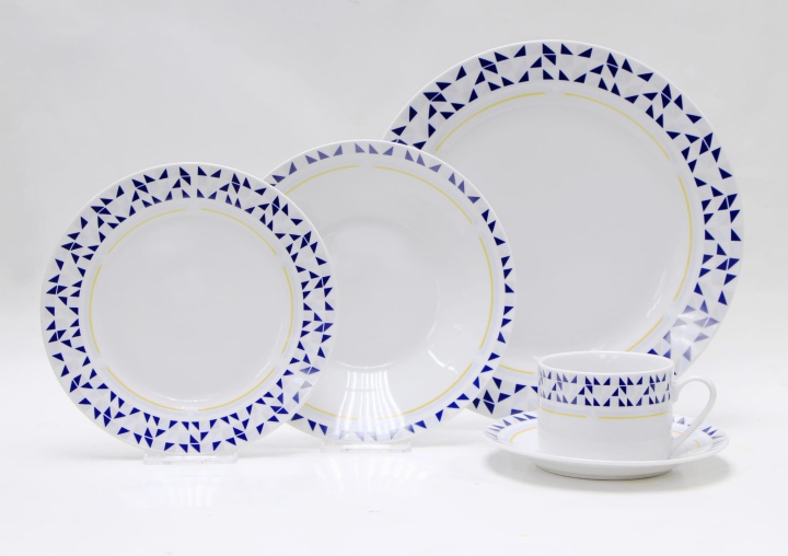 zastawa obiadowa z porcelany niebieski wzór