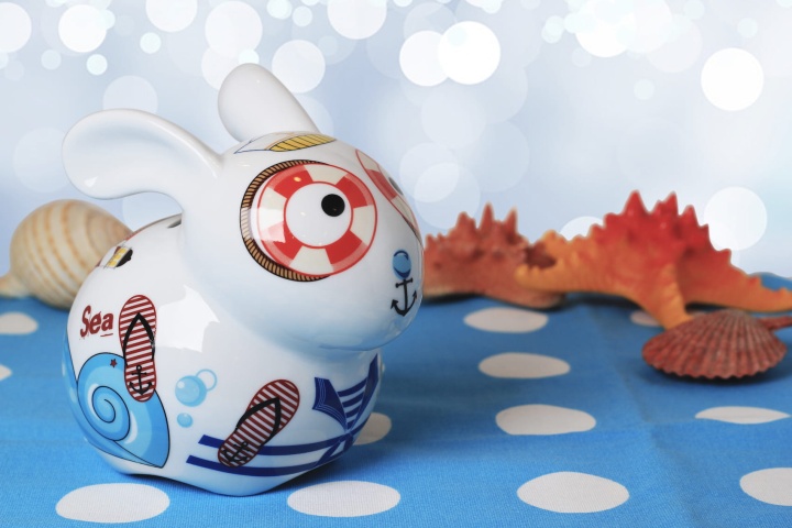 porcelanowa skarbonka wakacyjna